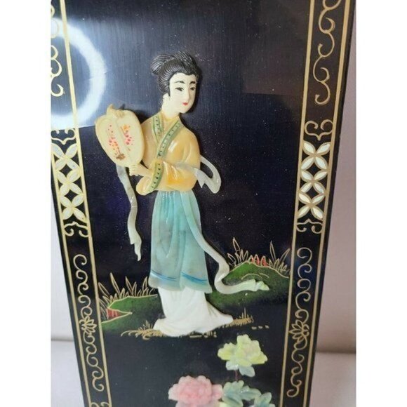 Vintage Japanese Shibayama Gilt Artwork Geisha Lady Inlaid Lacquered Wall Panel - Picture 4 of 6